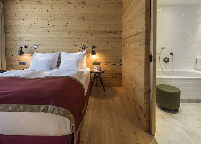 Falkensteiner L 4 Star Superior מלון 4*