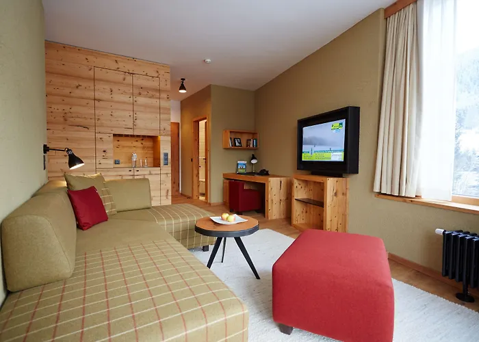 Falkensteiner L 4 Star Superior מלון